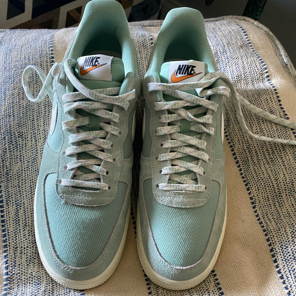 Men’s Nike Sneakers green / grey 10.5